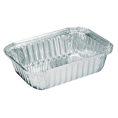 Single 1½ lb. oblong foil pan made of durable aluminum foil with ridged sides and a rectangular shape.